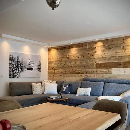 Spacious 3 - Family-friendly - - Great Views *
