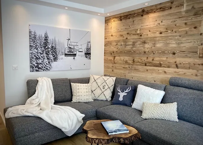 Spacious 3 - Family-friendly - - Great Views *